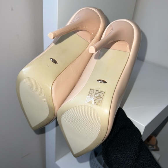 Cream heels - Picture 7 of 7